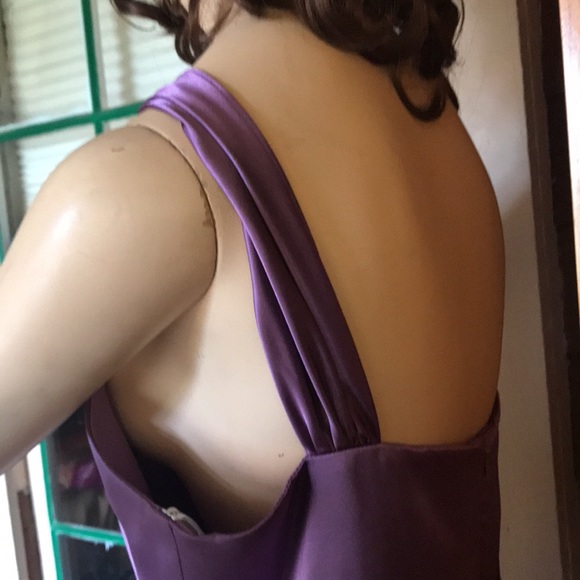 DAVIDS BRIDAL AUBERGINE BUBBLE HEM DRESS - Picture 8 of 12